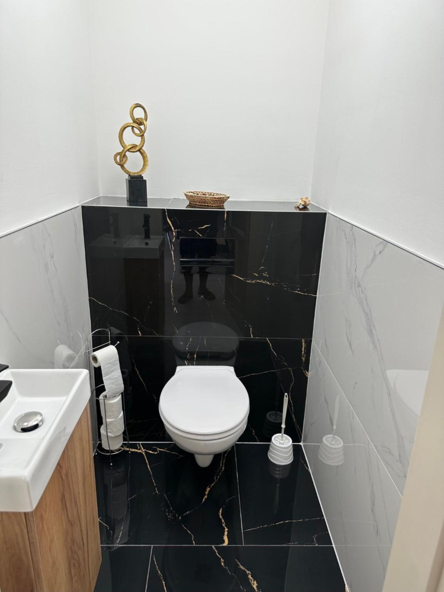 Hotel Forras Komárom المظهر الخارجي الصورة