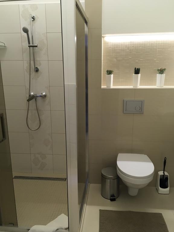 Hotel Forras Komárom المظهر الخارجي الصورة