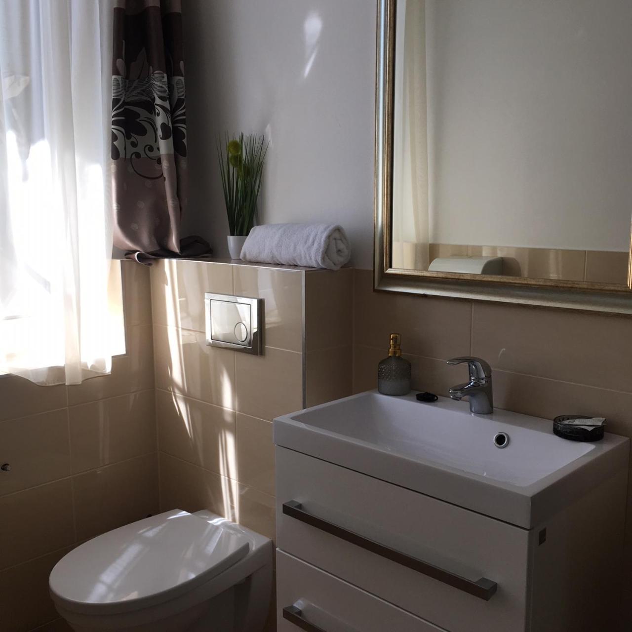 Hotel Forras Komárom المظهر الخارجي الصورة